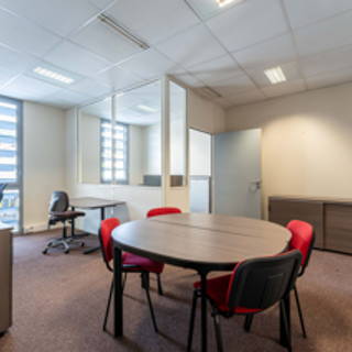 Espace indépendant 37 m² 4 postes Location bureau Rue Saint-Simon Lyon 69009 - photo 1